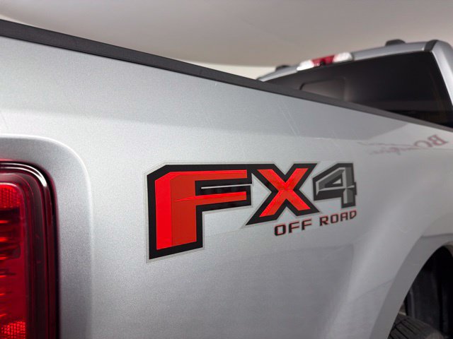 Used 2022 Ford F350 Platinum w/ FX4 Off-Road Package AWD/4WD image 17