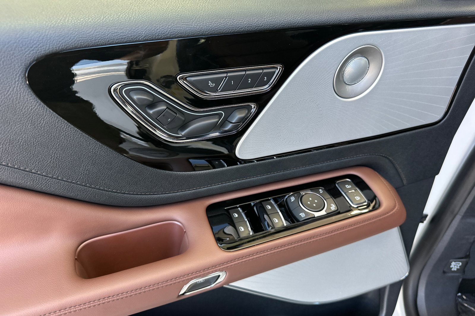 New 2025 Lincoln Aviator Reserve image 10