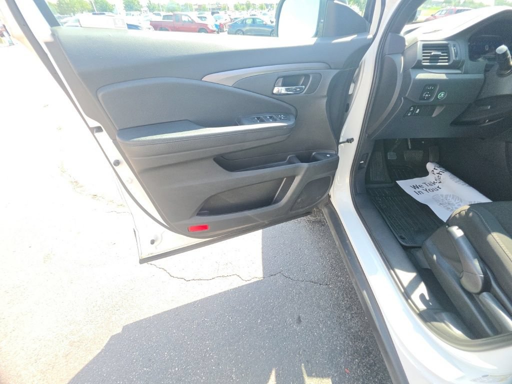 Certified 2021 Honda Passport Sport image 12