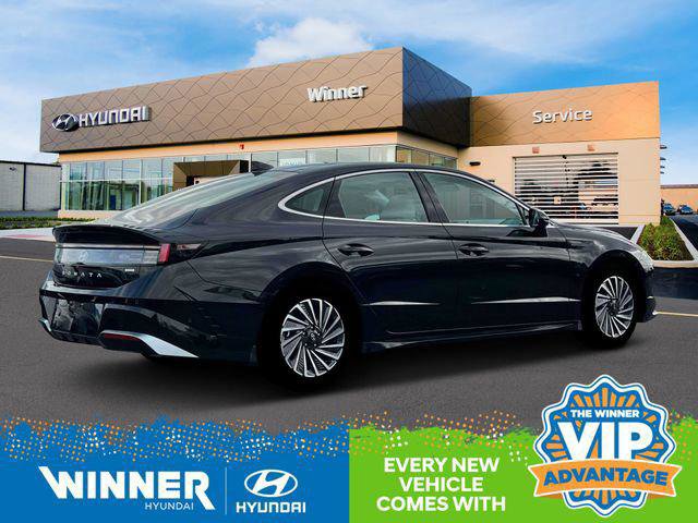 New 2025 Hyundai Sonata Limited image 9