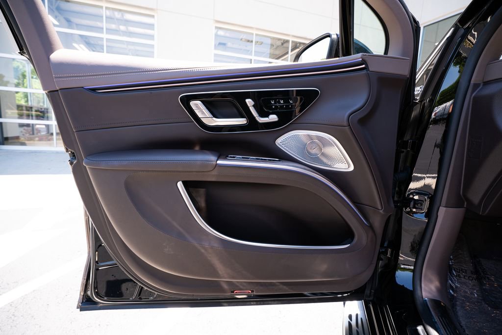 Used 2024 Mercedes-Benz Maybach EQS 680 4MATIC image 28