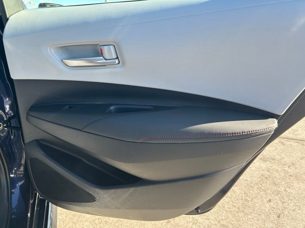 Used 2023 Toyota Corolla SE w/ SE Premium Package image 28