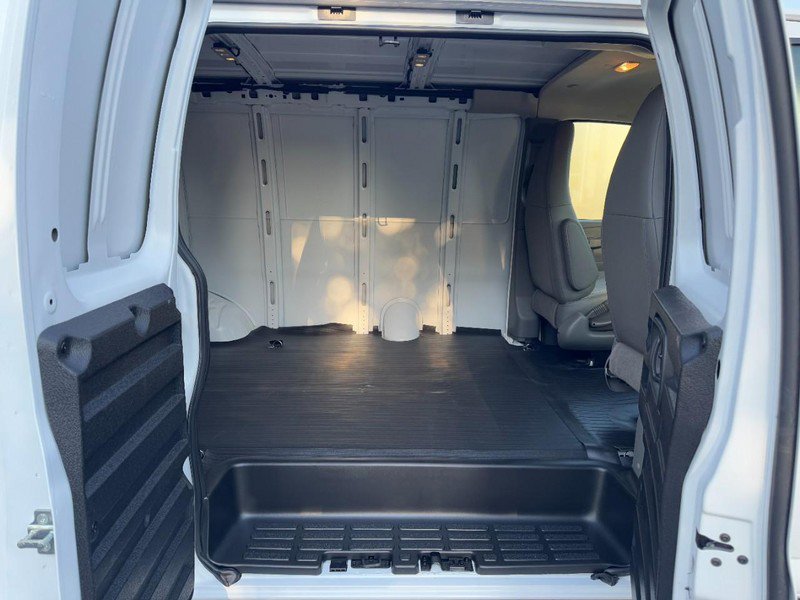 New 2025 Chevrolet Express 3500 Extended w/ Driver Convenience Package image 7
