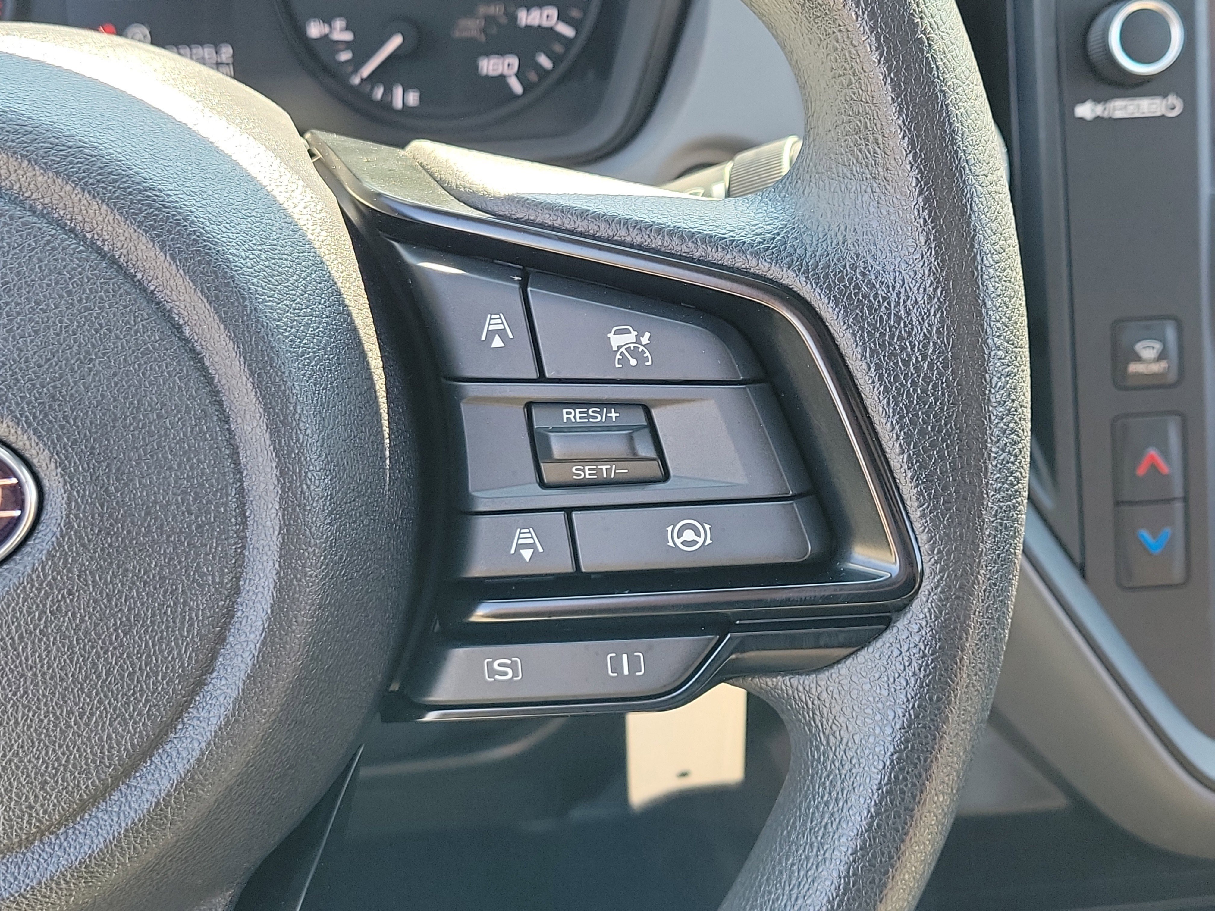 Certified 2025 Subaru Crosstrek 2.0i image 23