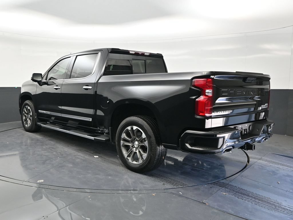 Used 2024 Chevrolet Silverado 1500 High Country RWD image 3