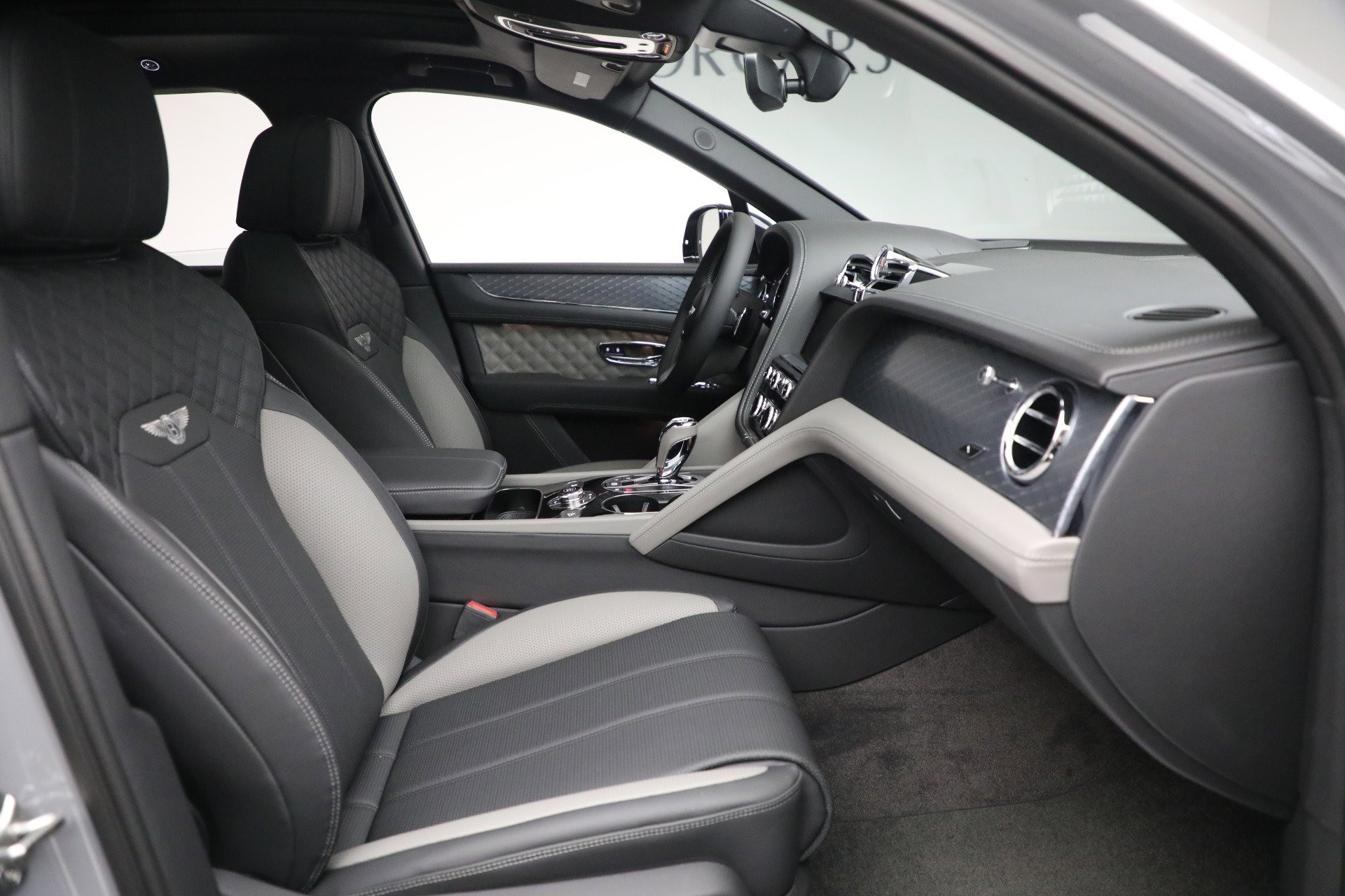 New 2024 Bentley Bentayga image 27