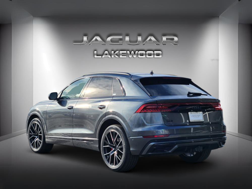 Used 2022 Audi Q8 Prestige image 3
