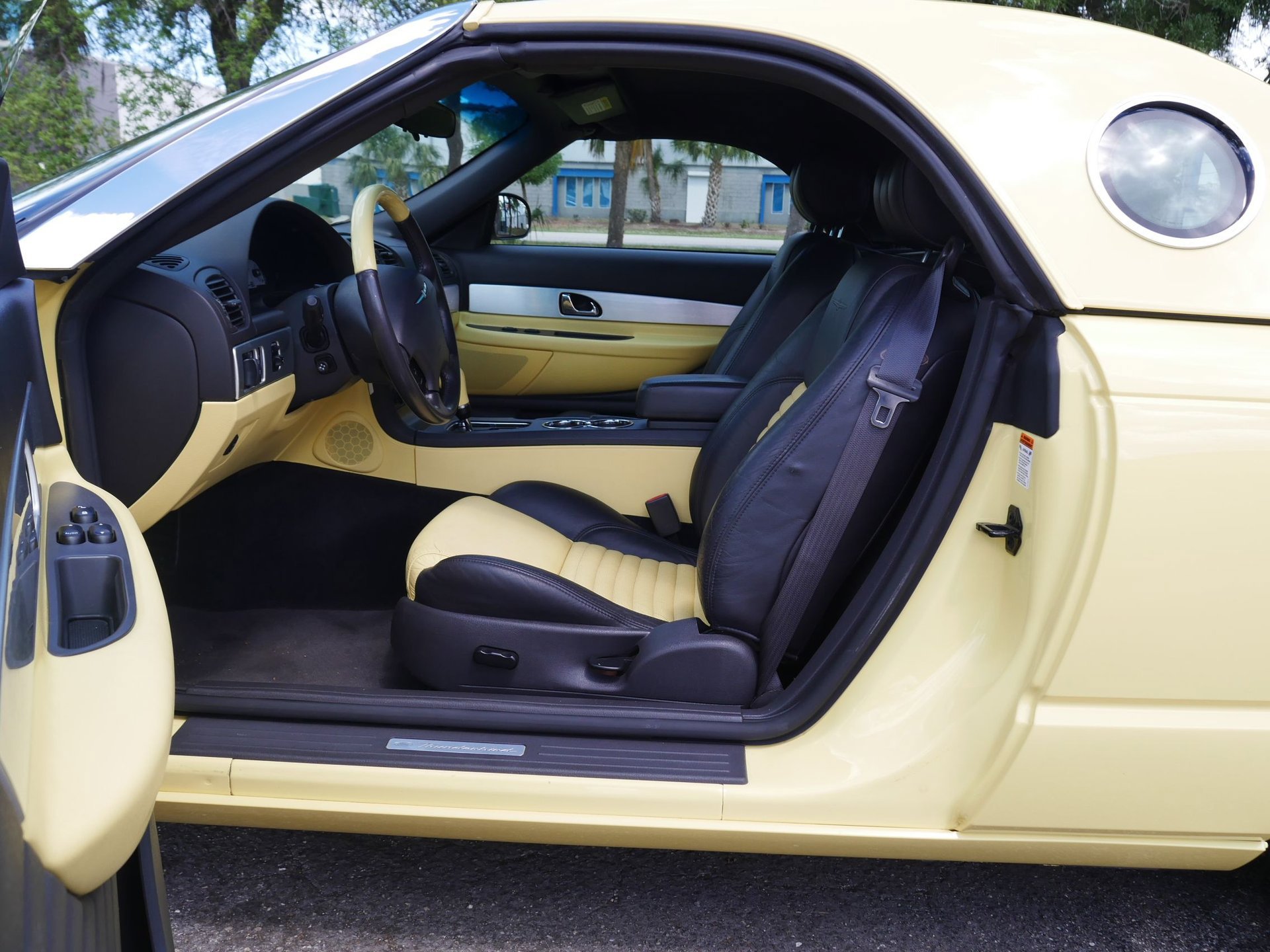 Used 2002 Ford Thunderbird RWD image 51