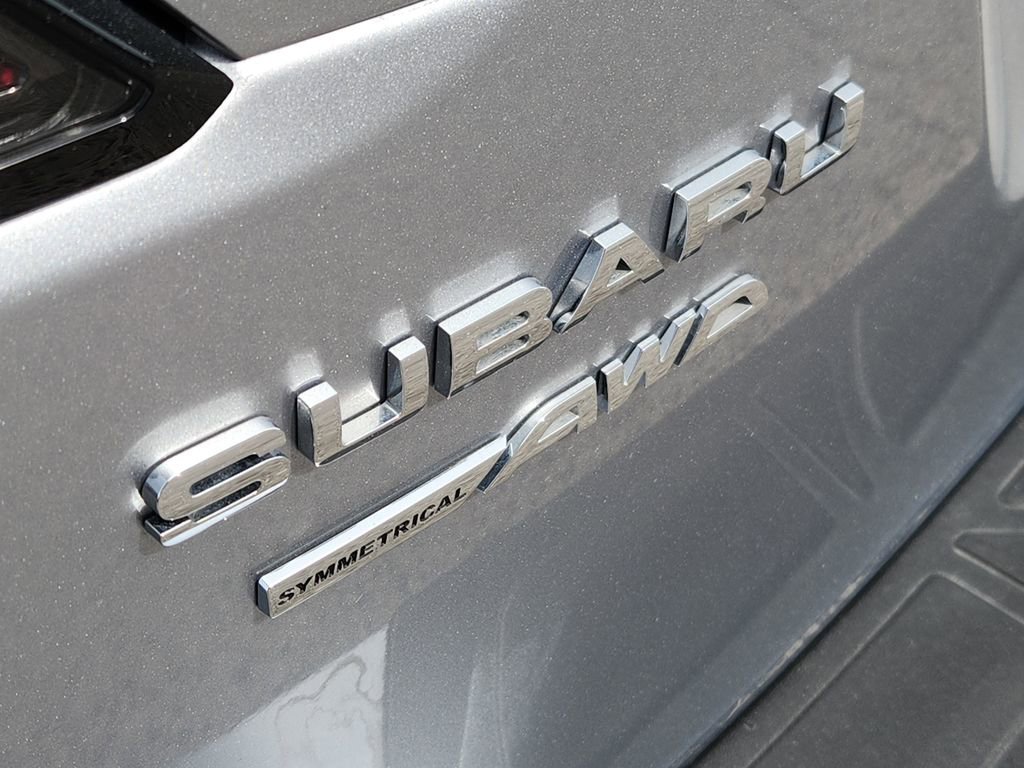 Used 2025 Subaru Outback Premium image 8