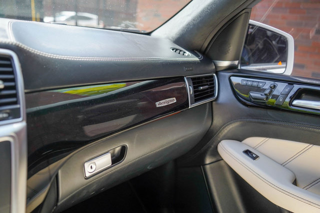 Used 2015 Mercedes-Benz ML 63 AMG 4MATIC image 44