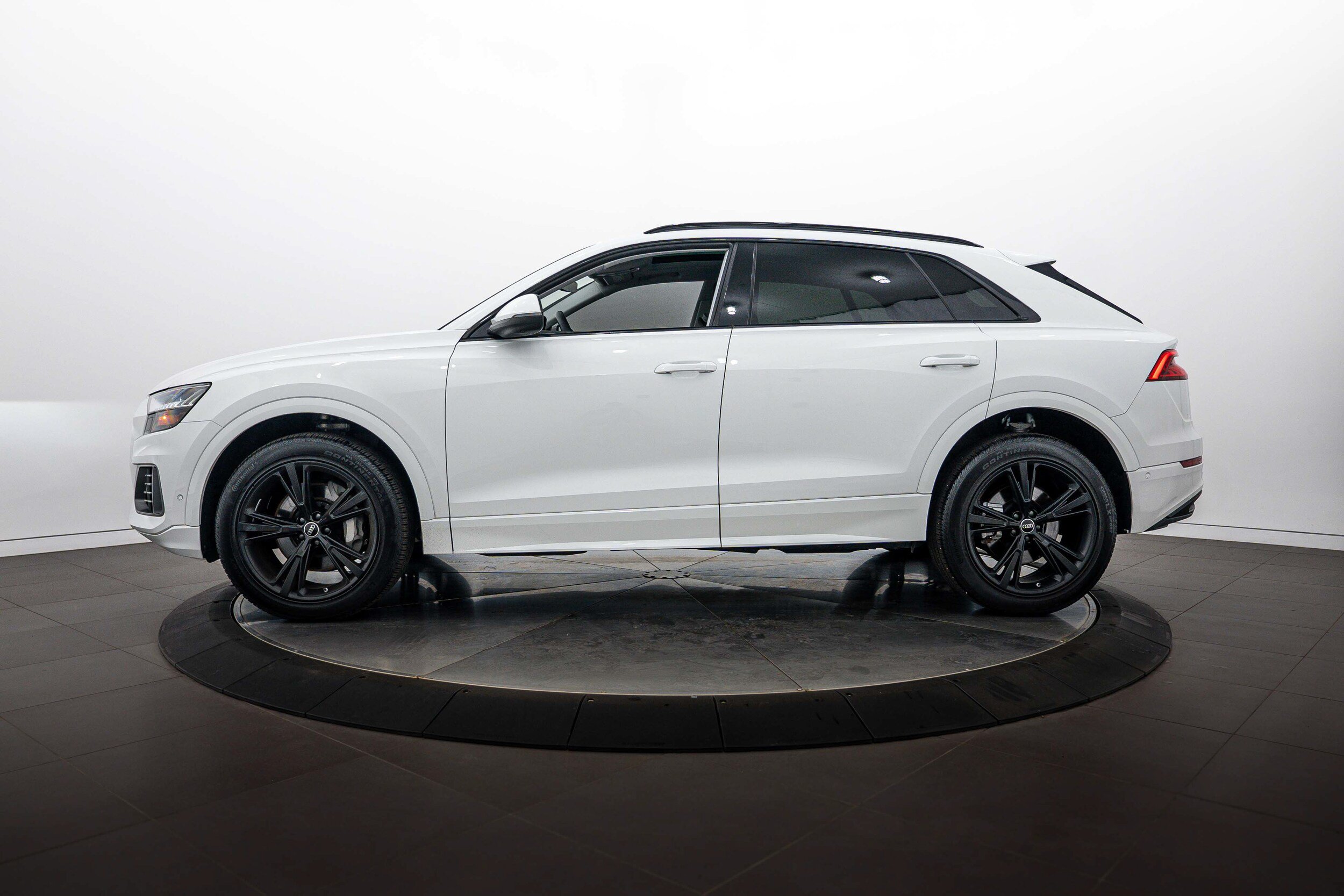Certified 2023 Audi Q8 Premium w/ Convenience Package AWD/4WD image 6