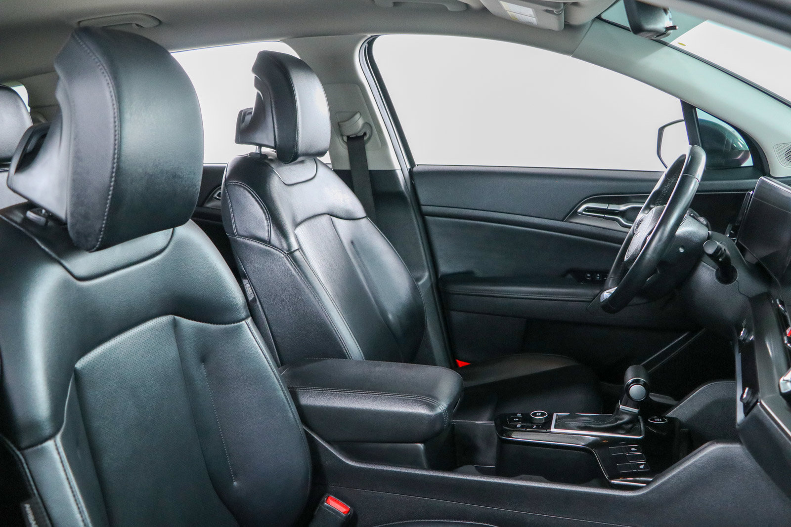 Used 2023 Kia Sportage EX FWD image 26