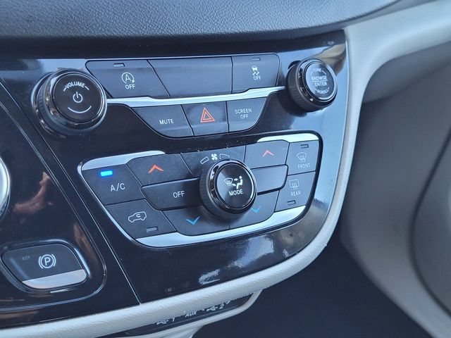 Certified 2023 Chrysler Voyager LX FWD image 11