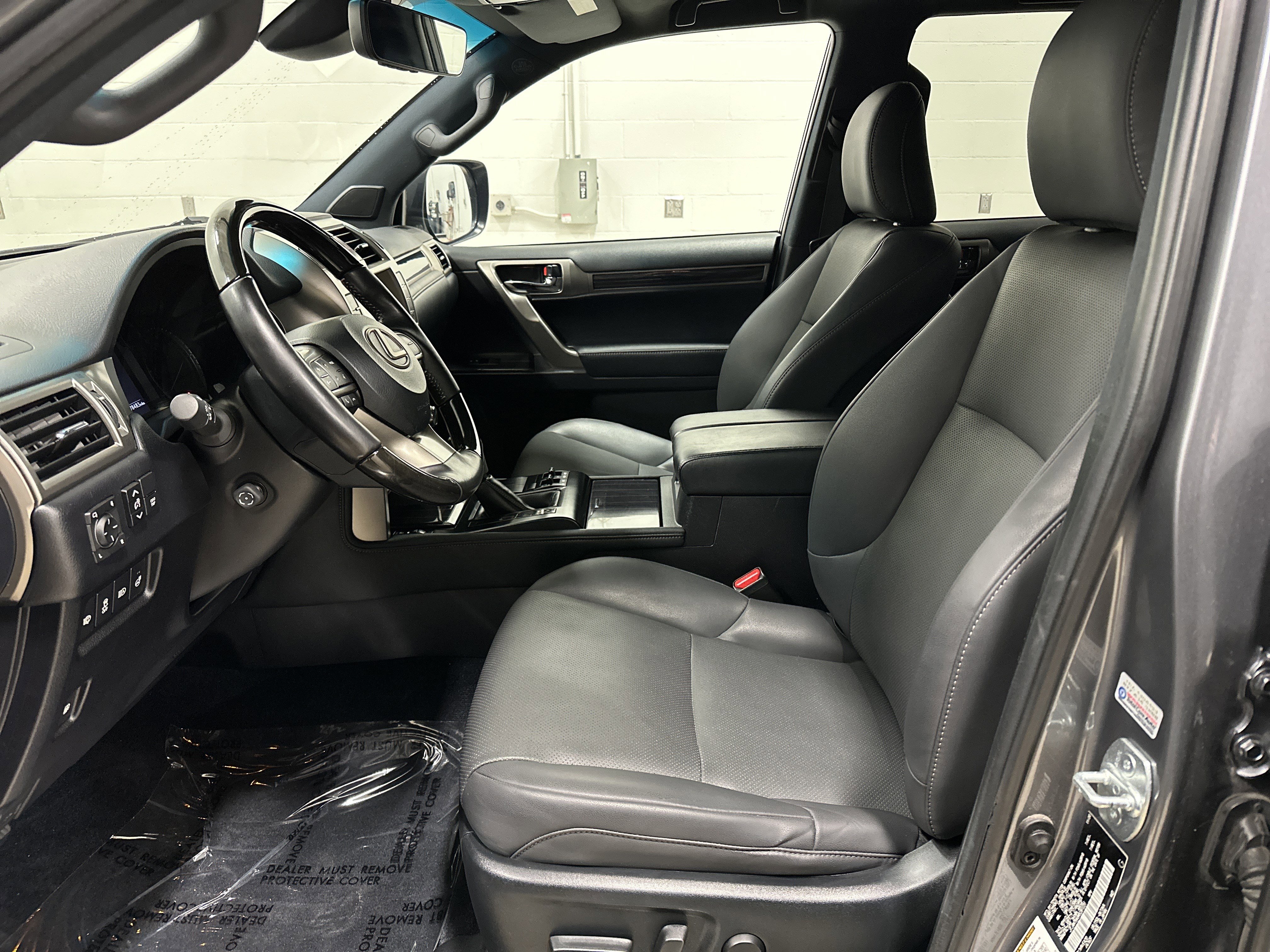 Used 2021 Lexus GX 460 Premium w/ Premium Package image 16