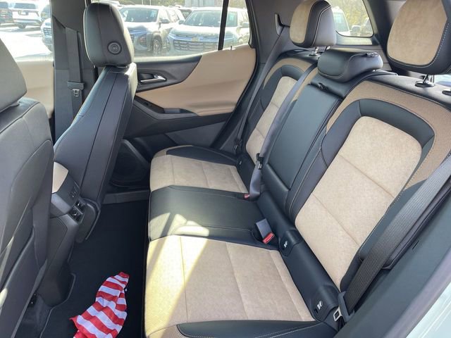 New 2026 Chevrolet Equinox ACTIV w/ Convenience Package III AWD/4WD image 22