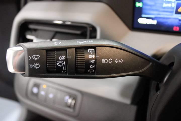 New 2027 Chevrolet Bolt LT w/ Comfort Package FWD image 35