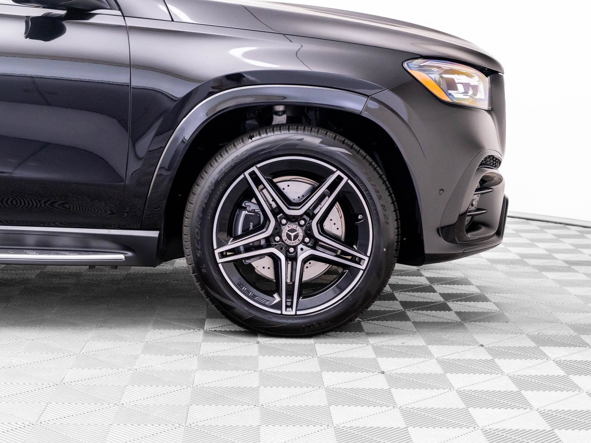 New 2026 Mercedes-Benz GLS 450 4MATIC image 39