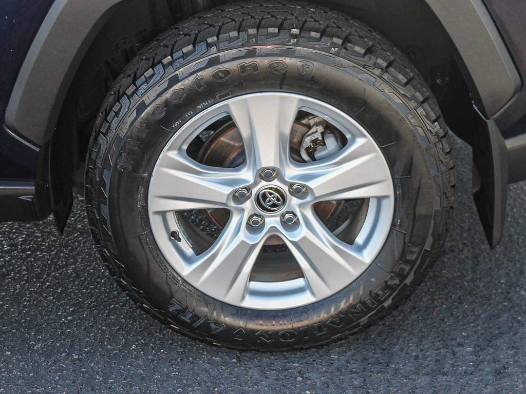 Used 2021 Toyota RAV4 XLE image 7