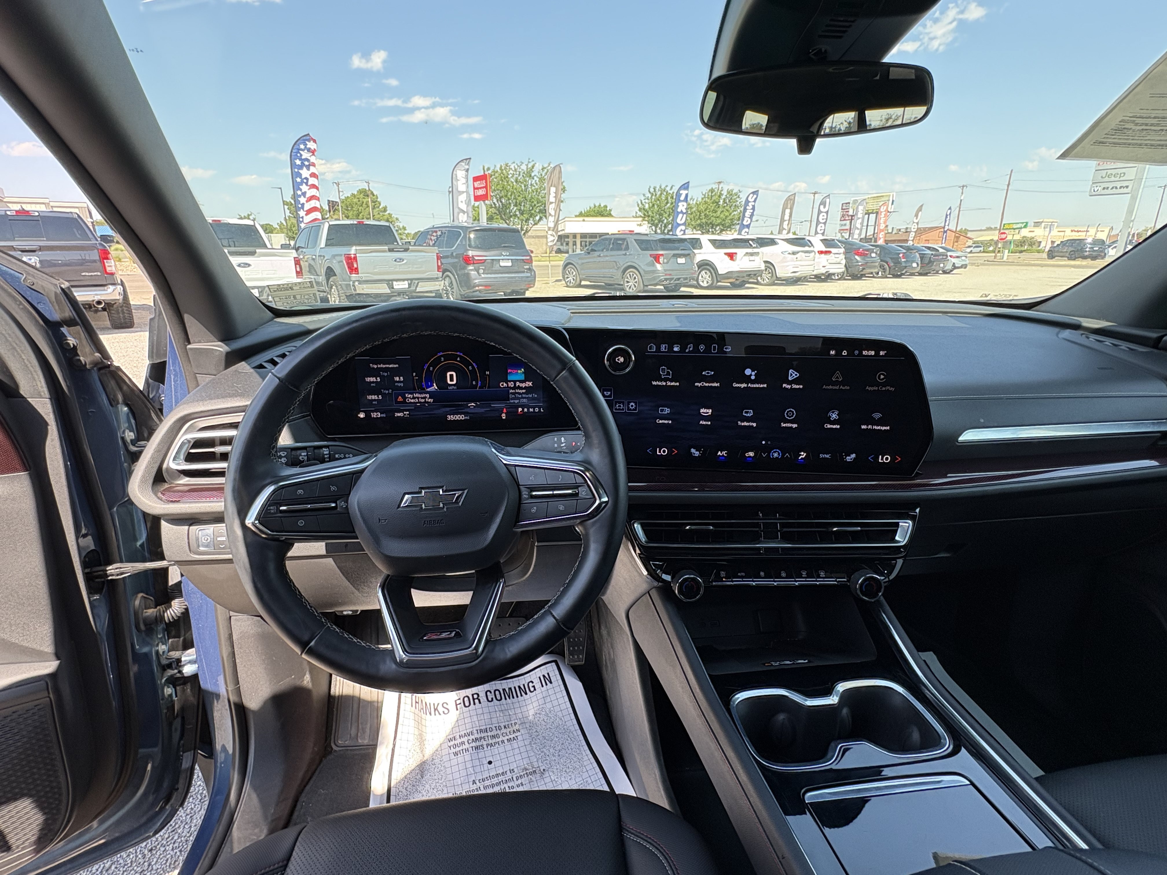 Used 2025 Chevrolet Traverse Z71 AWD/4WD image 13