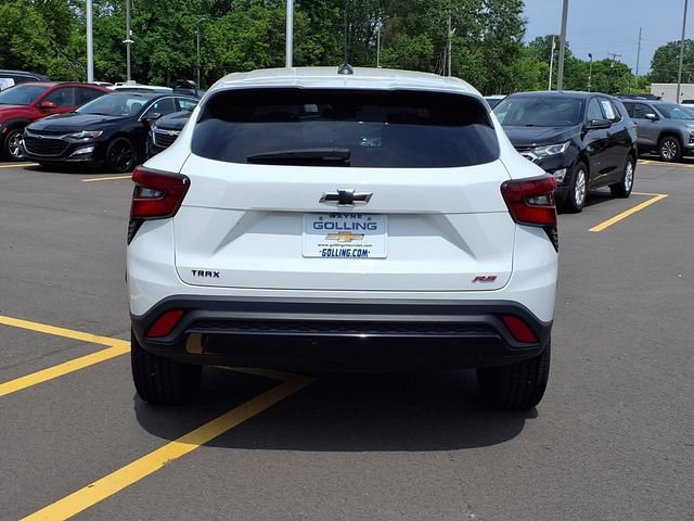 Used 2024 Chevrolet Trax RS FWD image 22