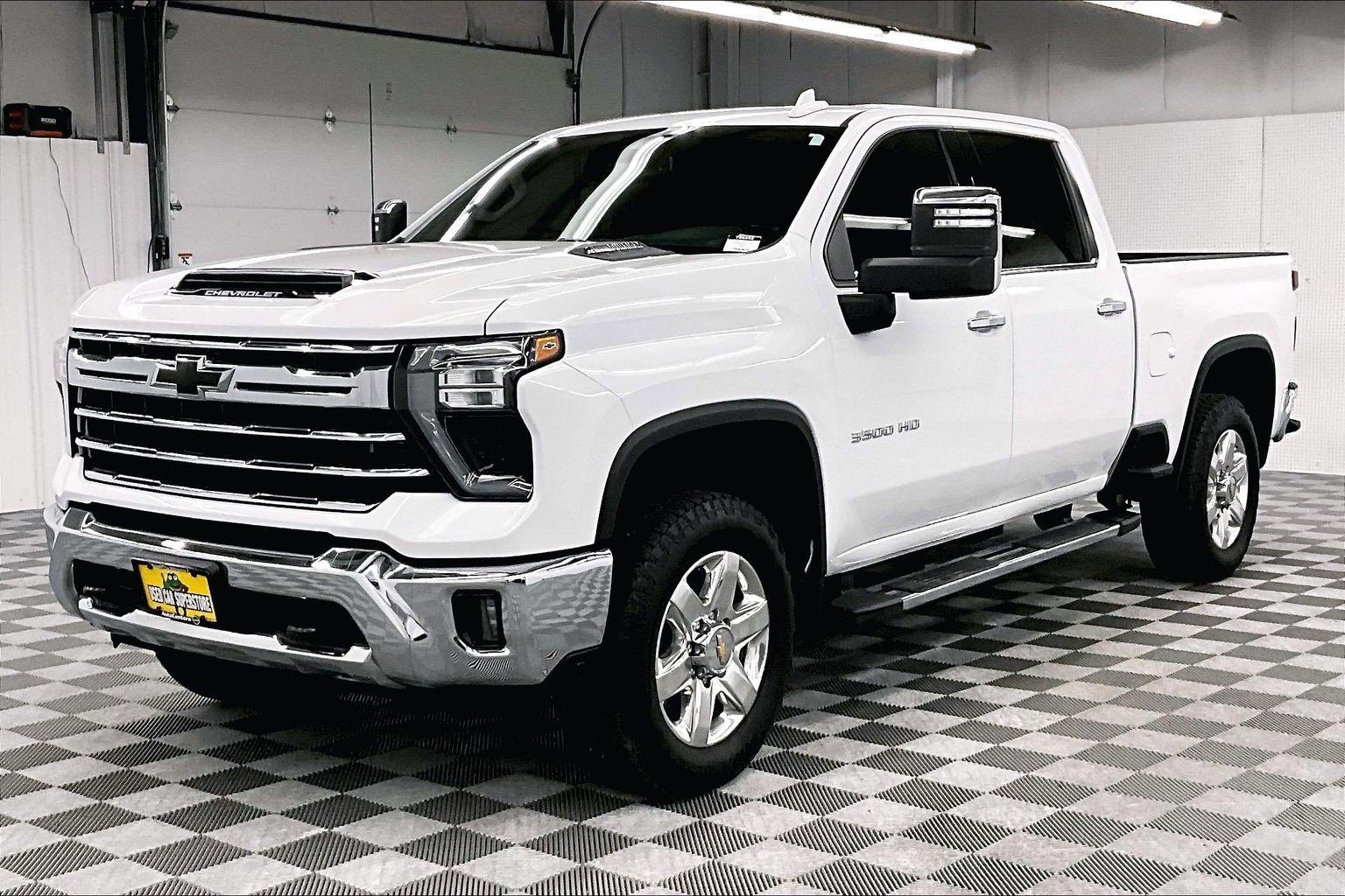 Used 2024 Chevrolet Silverado 3500 LTZ AWD/4WD image 12