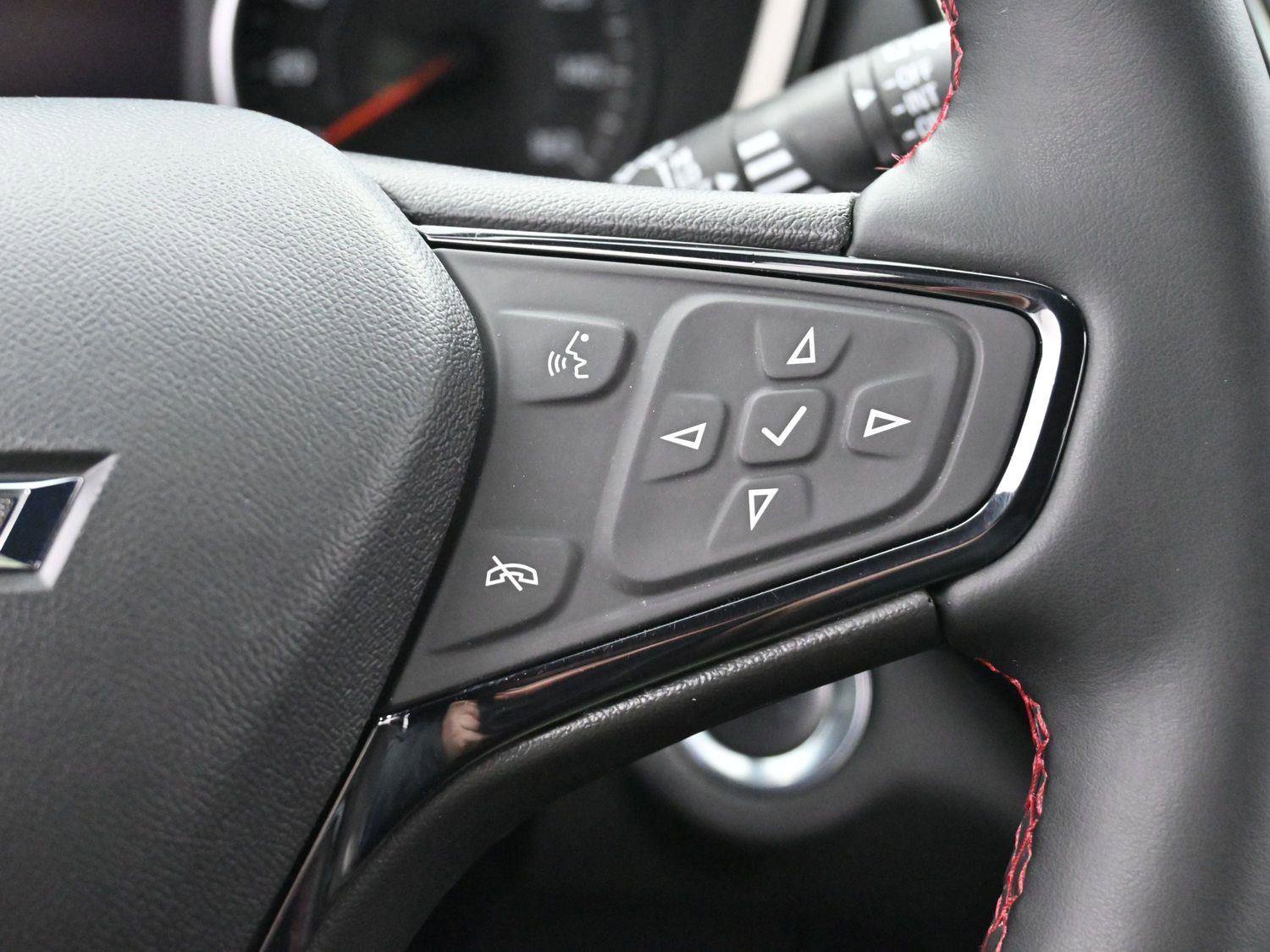 Used 2023 Chevrolet Equinox RS image 19