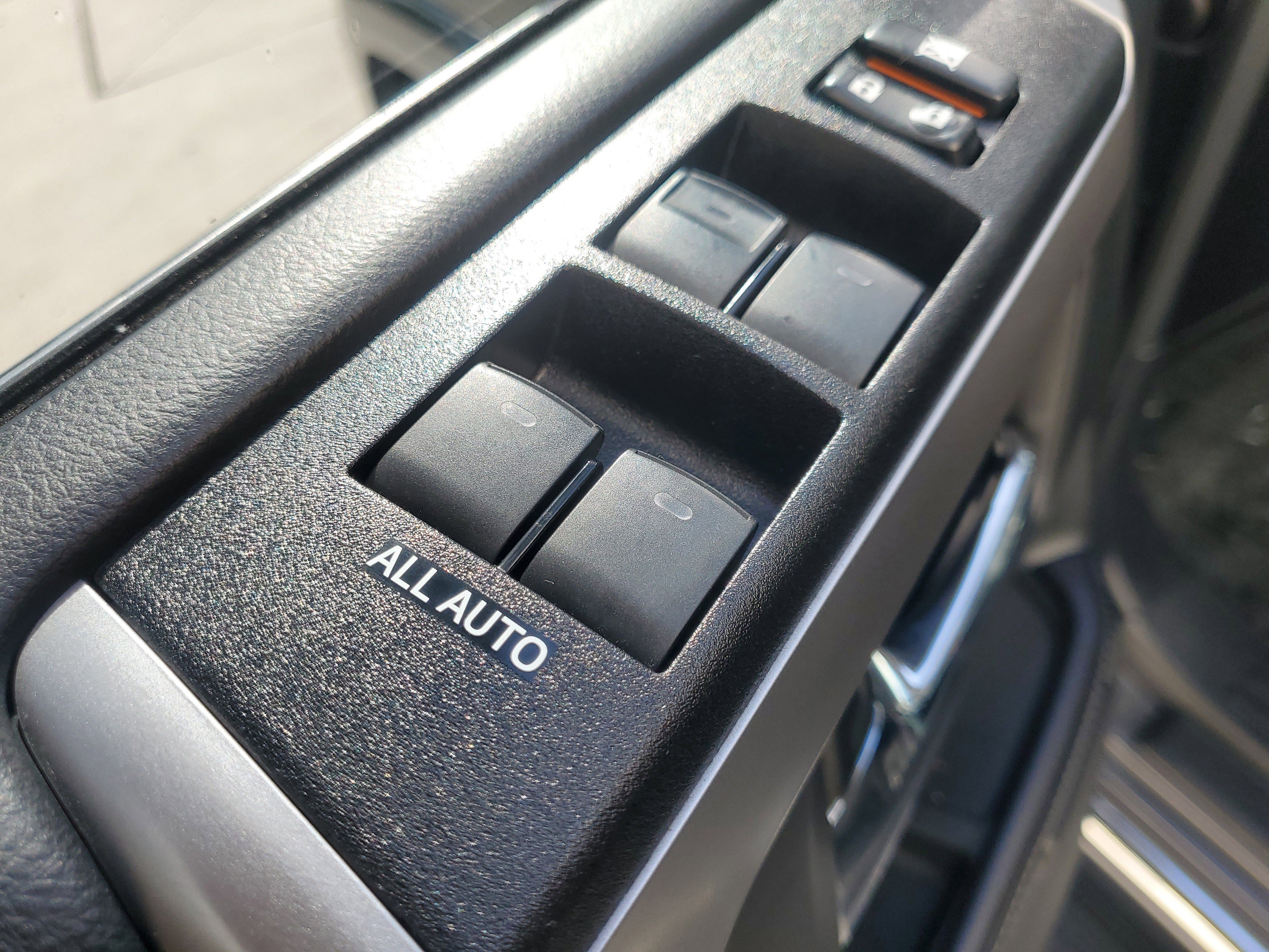 Used 2020 Toyota 4Runner Limited image 20