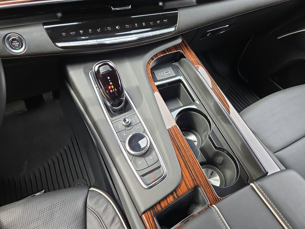 Used 2023 Cadillac Escalade Premium Luxury image 14