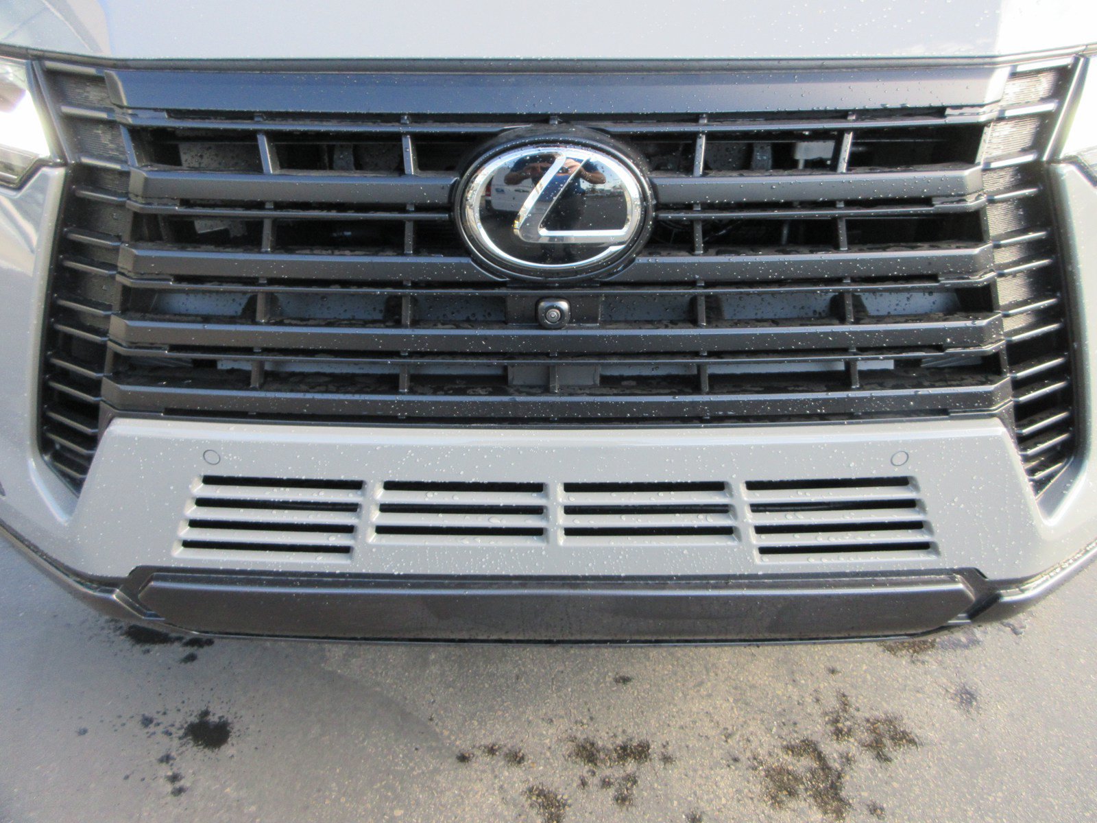 Used 2026 Lexus GX 550 w/ Cold Area Package AWD/4WD image 15