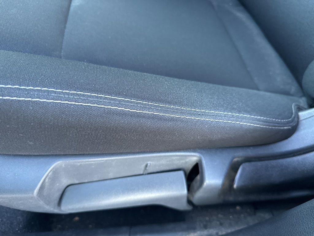 Used 2023 Nissan Rogue S image 5