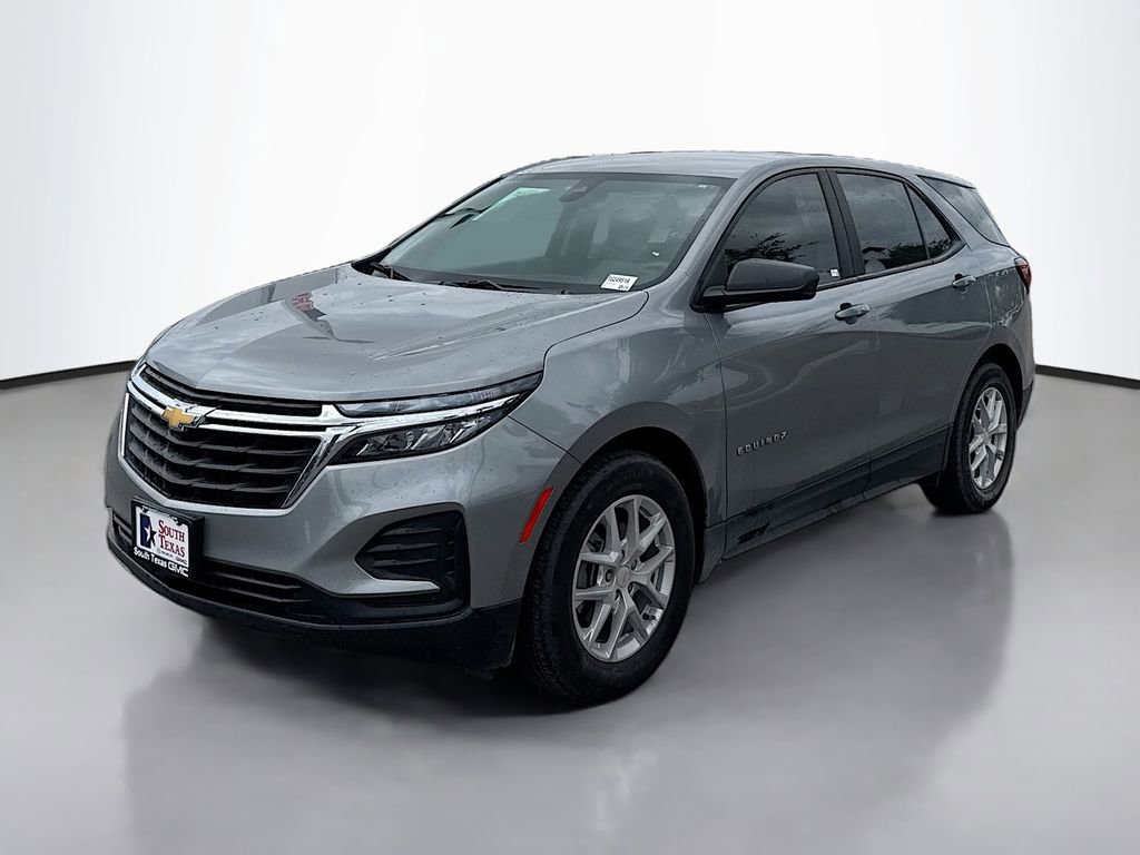 Used 2024 Chevrolet Equinox LS w/ Driver Confidence II Package image 3