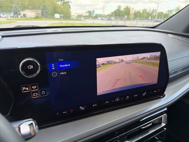 Certified 2026 Chevrolet Traverse LT FWD image 27