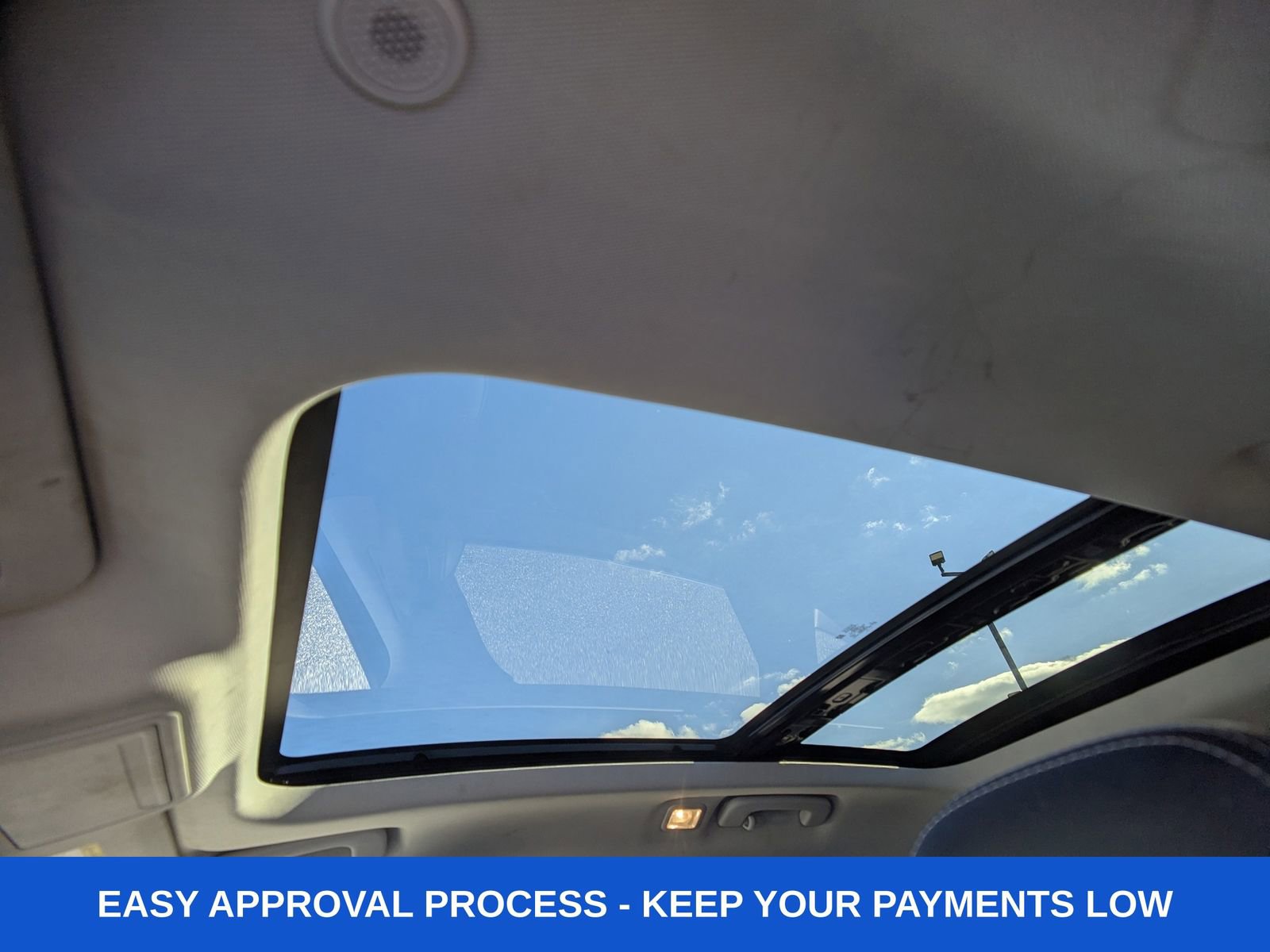 Used 2022 Ford Escape Titanium w/ Class II Trailer Tow Package image 19