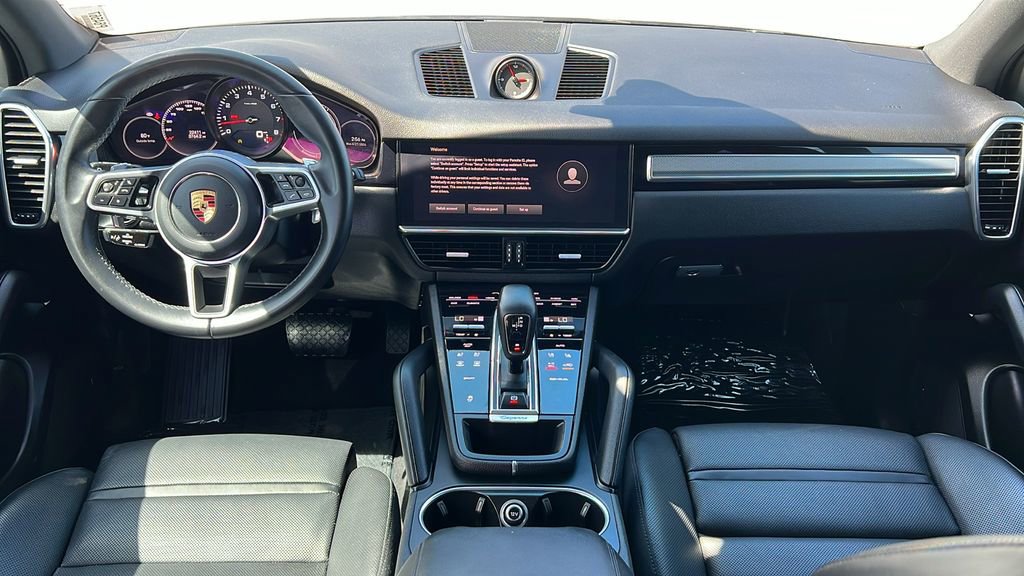 Used 2023 Porsche Cayenne Platinum Edition AWD/4WD image 9