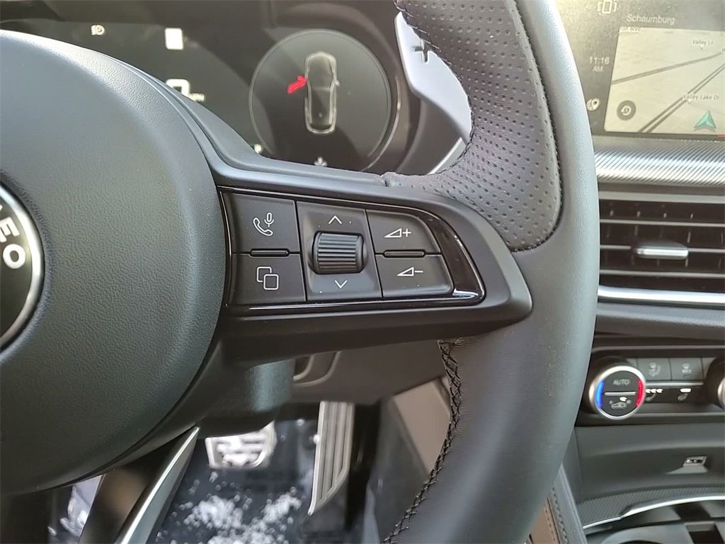 Used 2024 Alfa Romeo Stelvio Veloce image 26