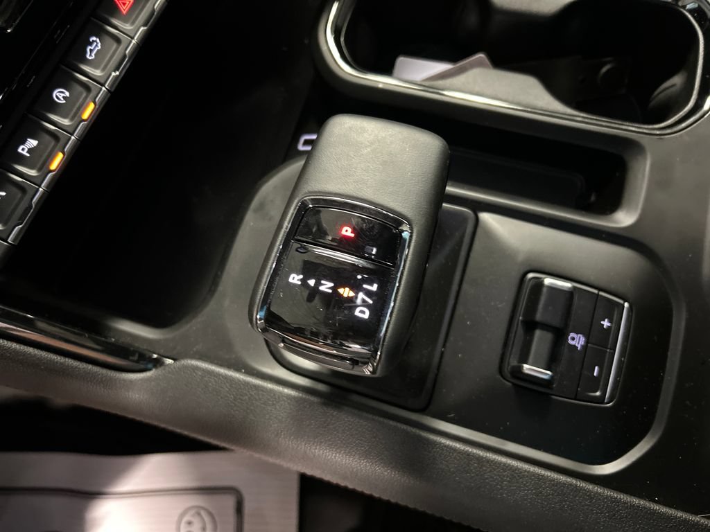 Used 2025 GMC Sierra 1500 AT4 AWD/4WD image 20