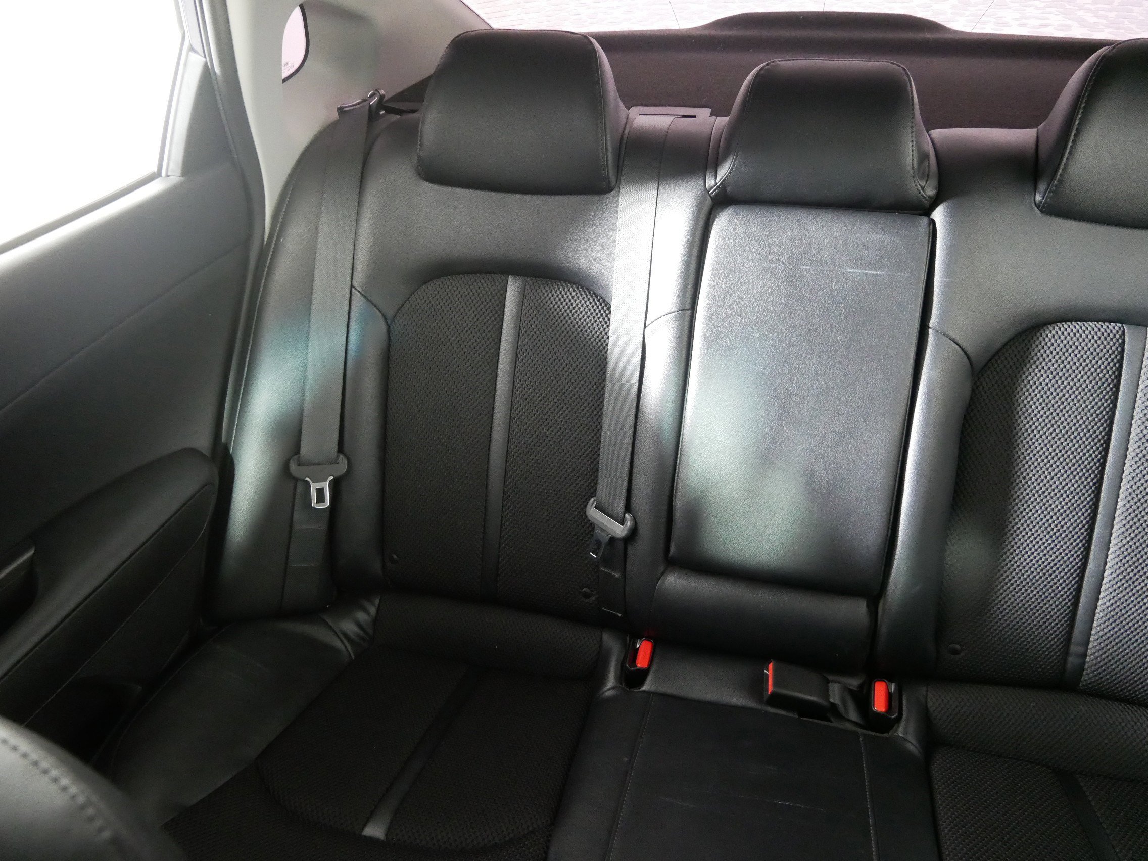 Used 2020 Kia Optima S image 12