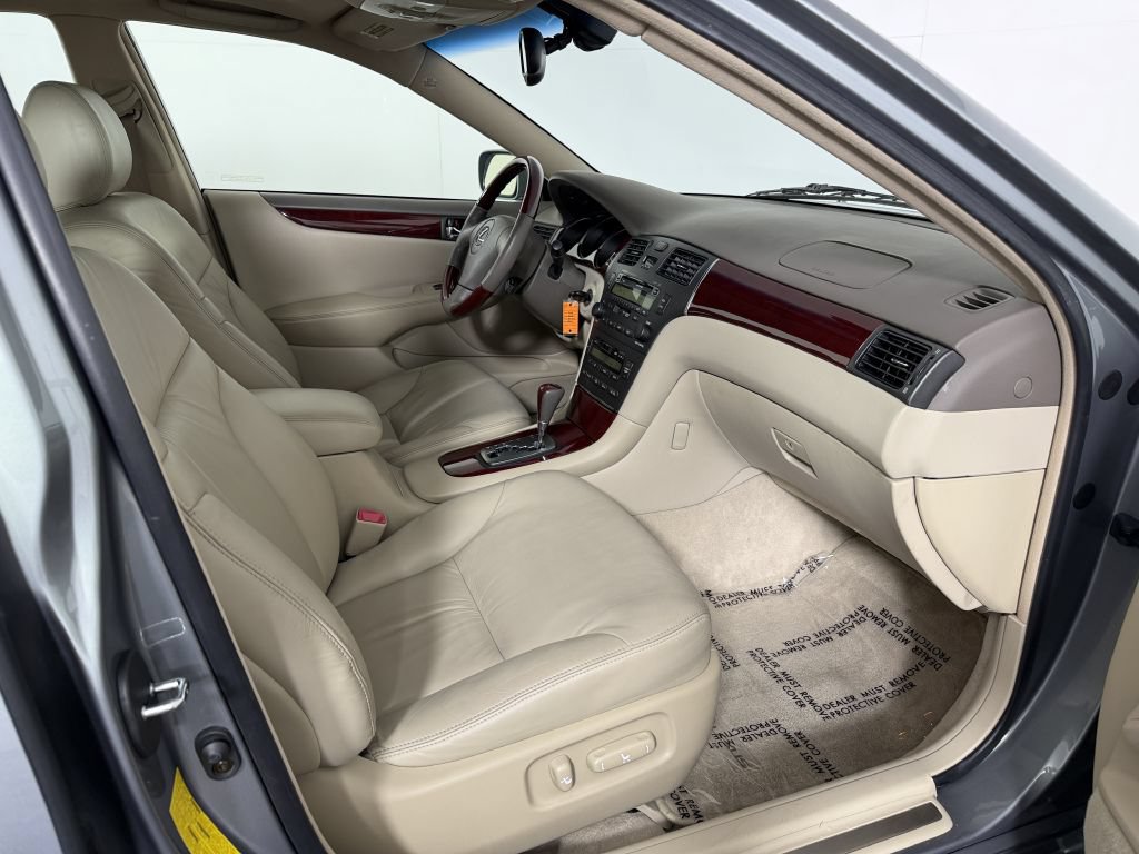 Used 2004 Lexus ES 330 image 28