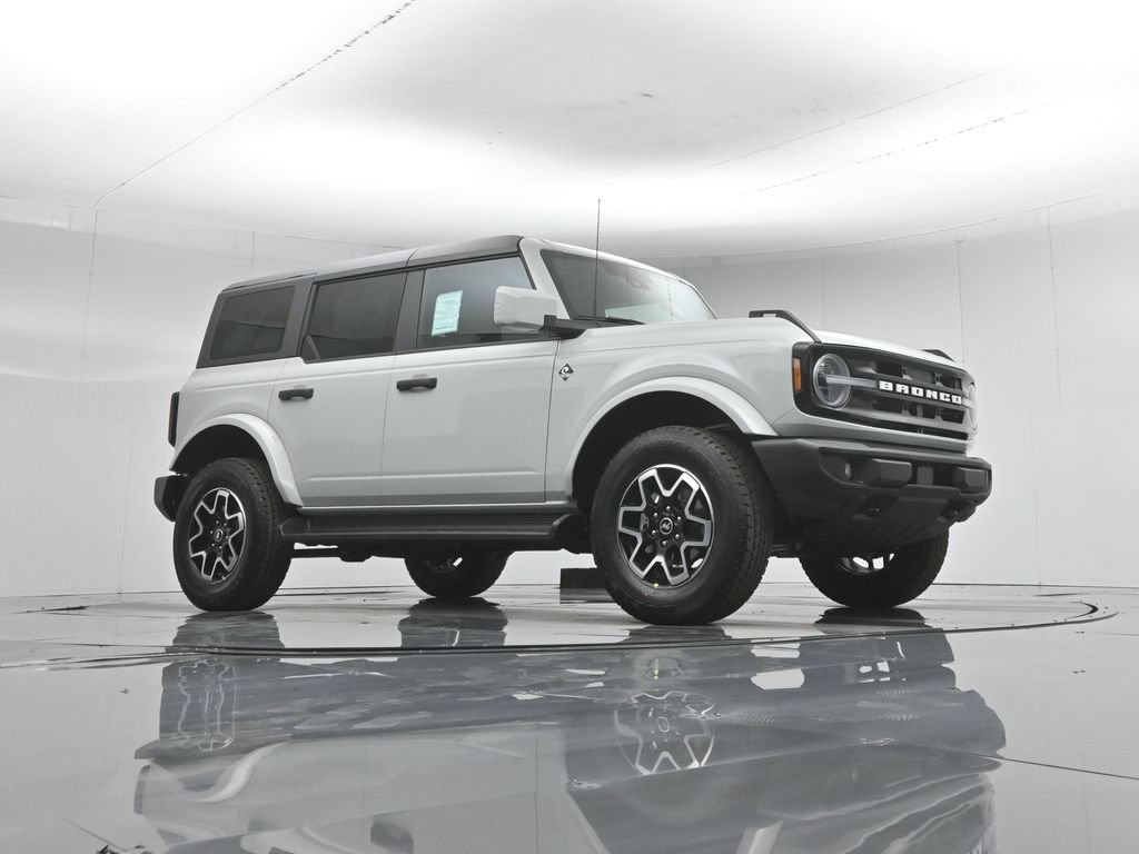 New 2026 Ford Bronco Outer Banks AWD/4WD image 3