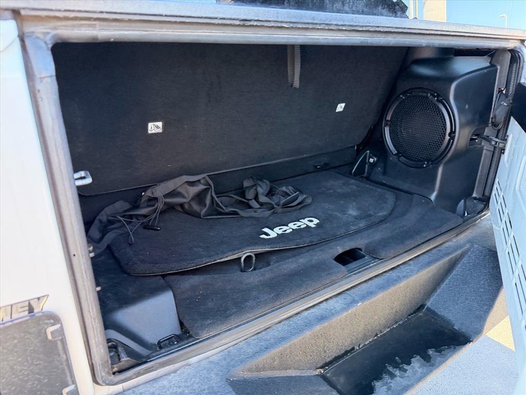 Used 2014 Jeep Wrangler Sahara w/ Connectivity Group image 7