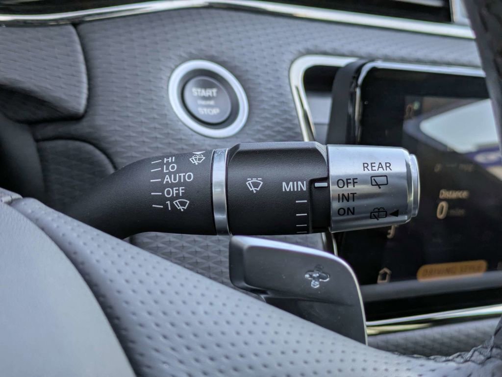 Used 2022 Land Rover Range Rover Evoque R-Dynamic S image 36