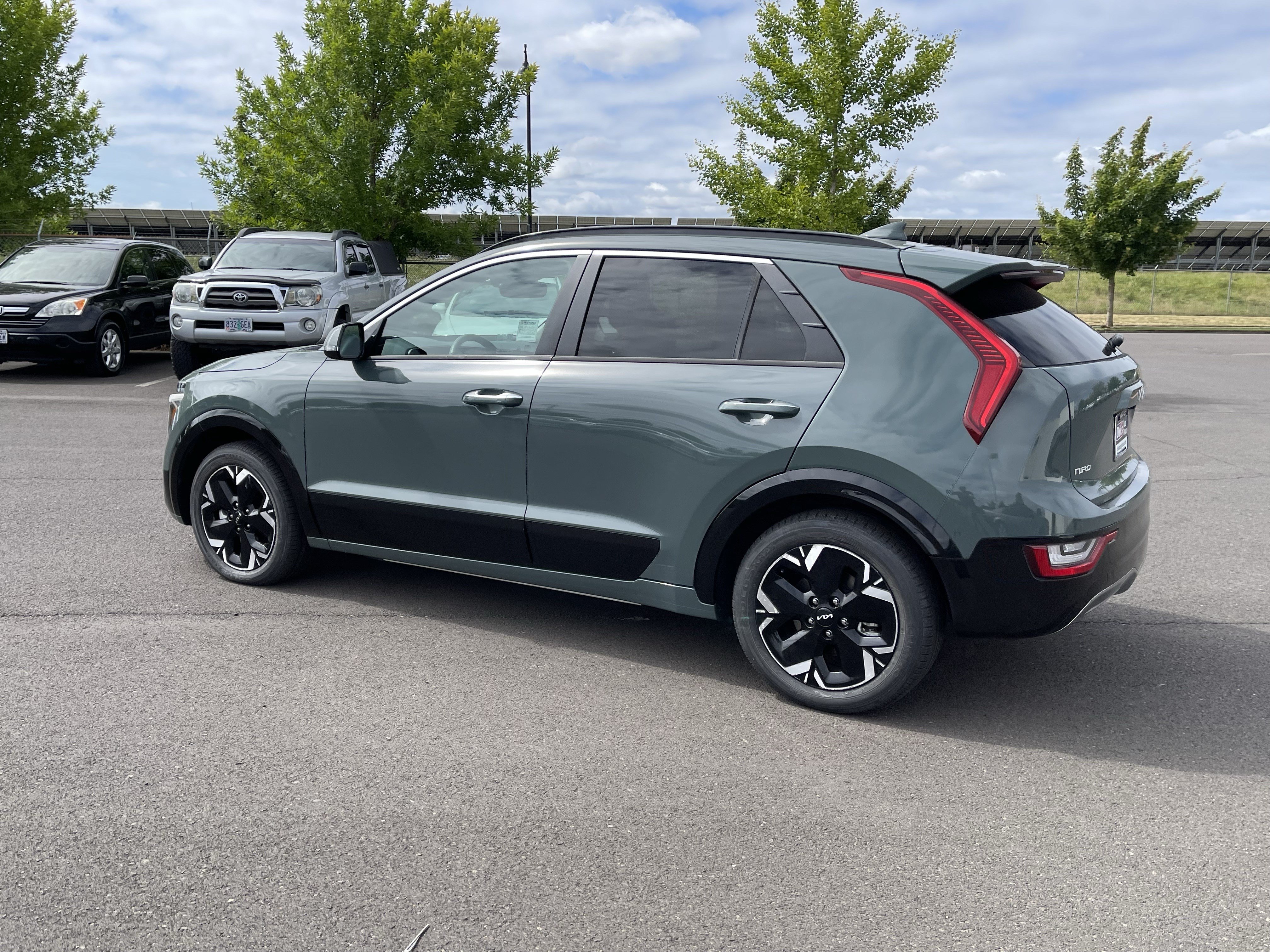 Used 2023 Kia Niro Wave FWD image 3