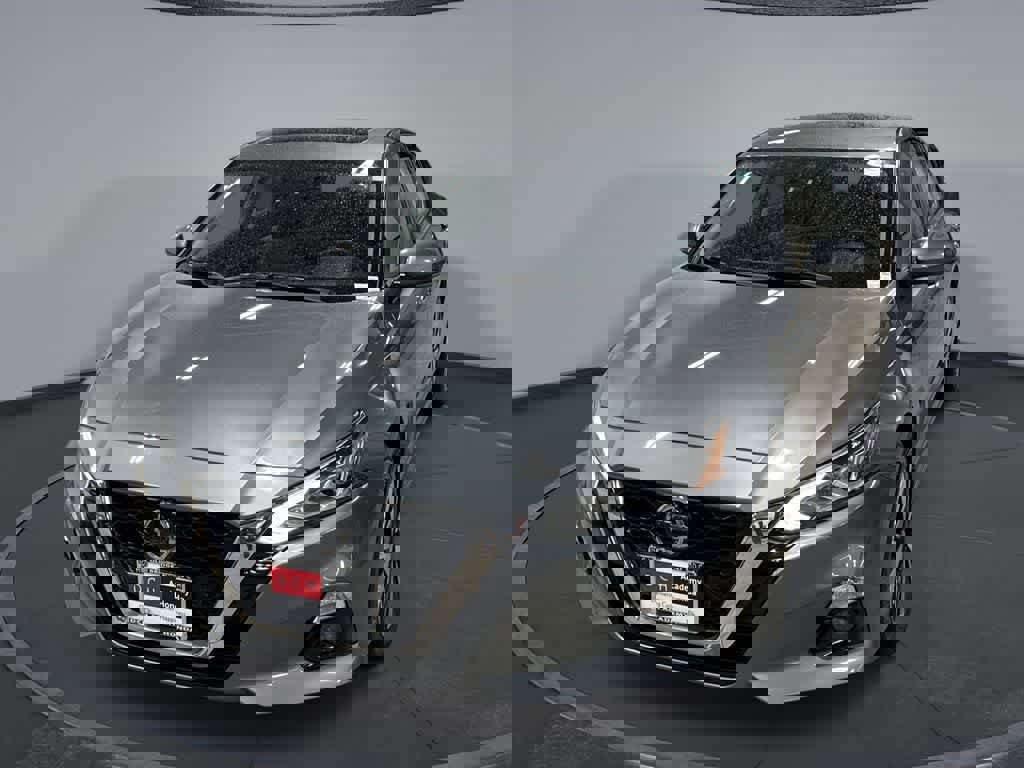 Used 2021 Nissan Altima 2.5 SL image 1