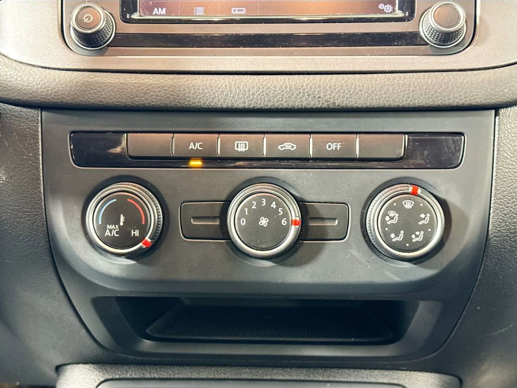 Used 2017 Volkswagen Tiguan Limited w/ Premium Package image 15