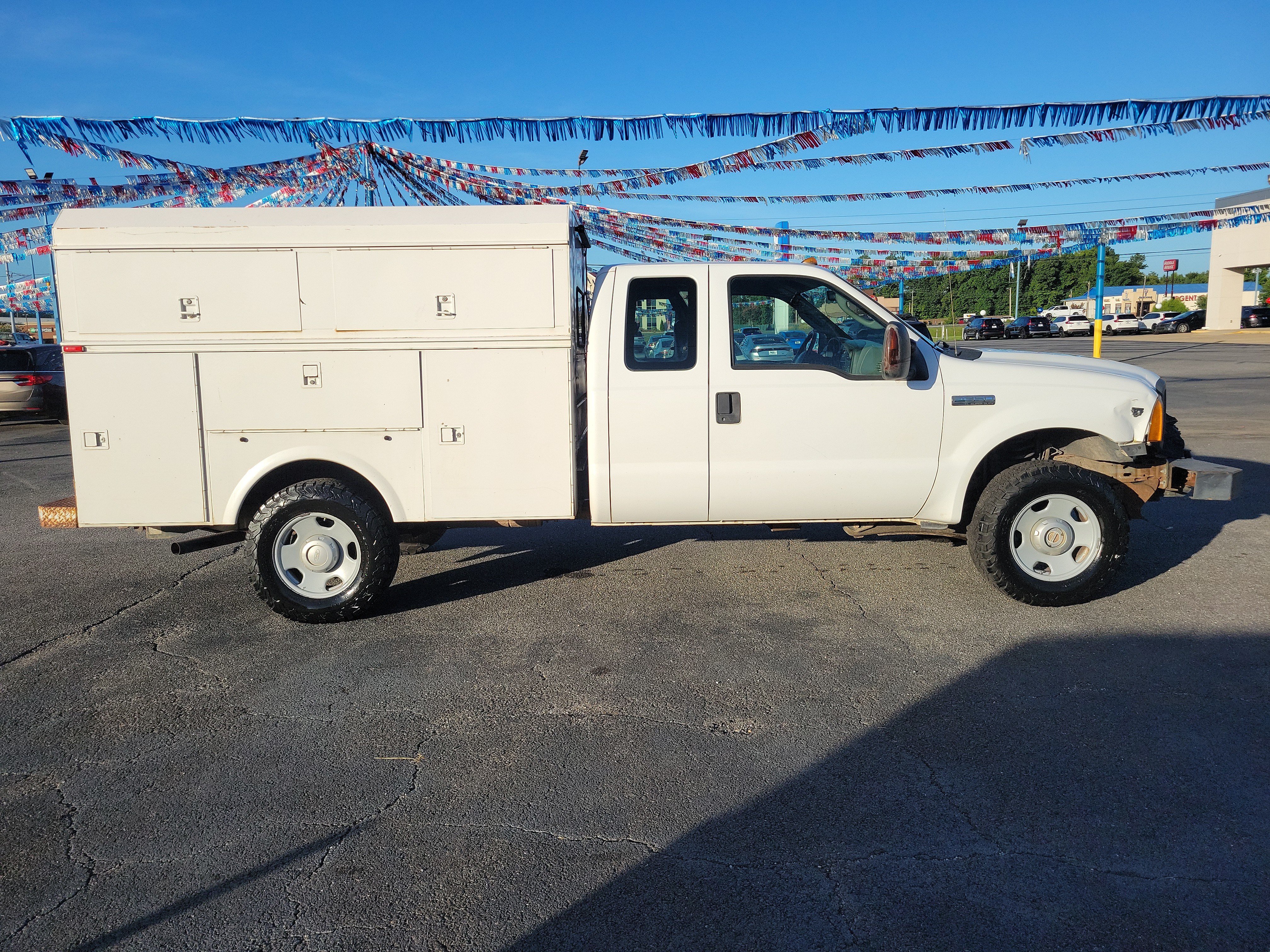 Used 2005 Ford F350 XL AWD/4WD image 4