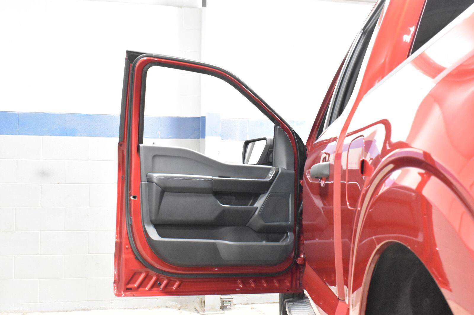 Used 2025 Ford F150 STX w/ STX Black Appearance Package AWD/4WD image 9