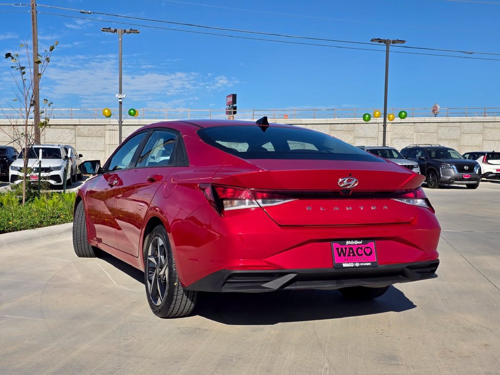 Used 2023 Hyundai Elantra SEL w/ Convenience Package FWD image 8