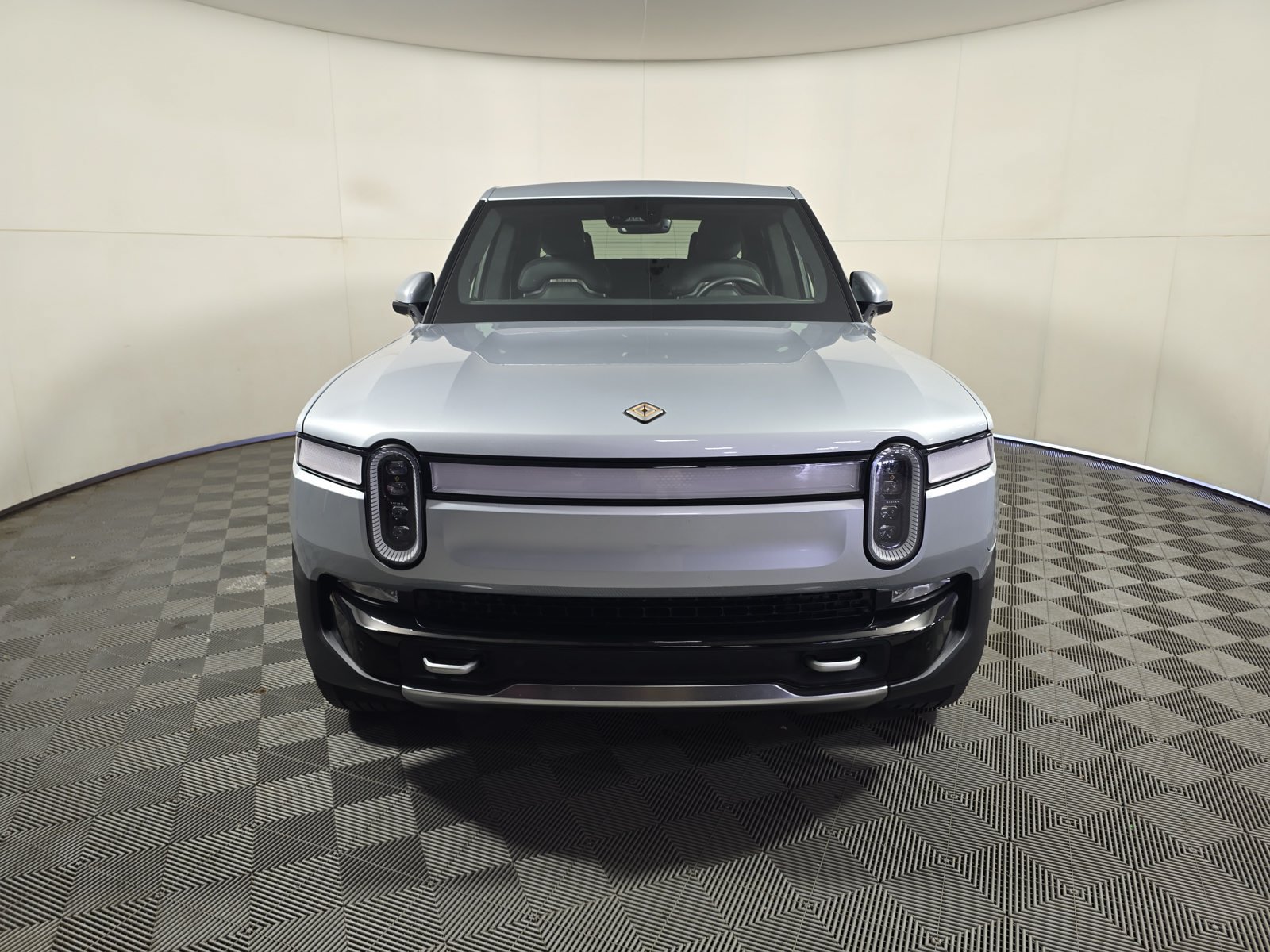 Used 2024 Rivian R1T Adventure Quad AWD/4WD image 8