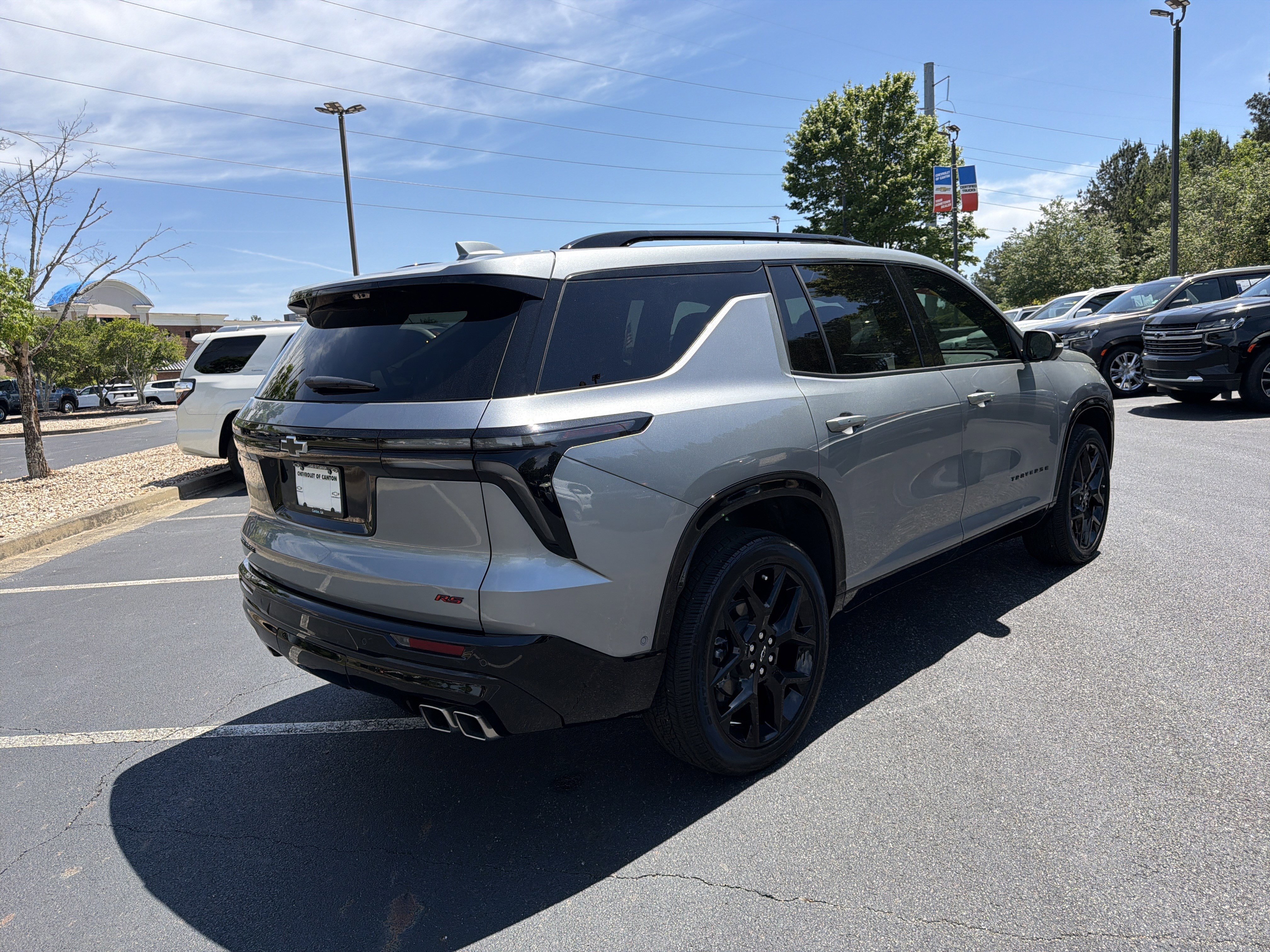 Used 2026 Chevrolet Traverse RS FWD image 5