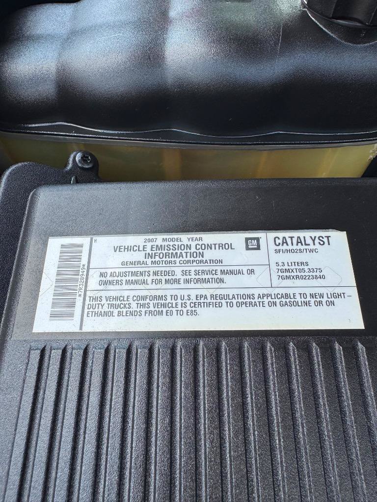 Used 2007 GMC Yukon XL SLT w/ SLT Preferred Equipment Group AWD/4WD image 33